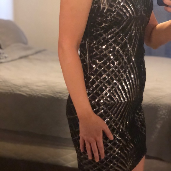 Mini black sequin dress - Picture 3 of 8